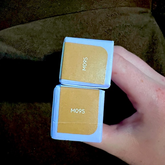 Florence MO95 concealer, 2 pack bundle - Picture 2 of 5